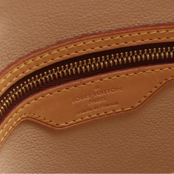 Louis Vuitton Marais GM Bucket Bag in Monogram Canvas and Leather - EUC - Picture 6 of 13